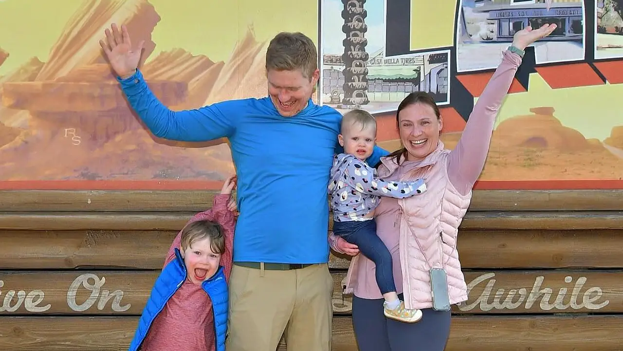 Janina Reimann & Mann Coleman & ihre Kinder Charlie & Isla Janina Reimann & Mann Coleman & ihre Kinder Charlie & Isla - Foto: Instagram/janina_reimann23