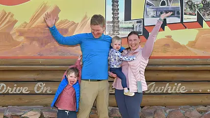 Janina Reimann & Mann Coleman & ihre Kinder Charlie & Isla
