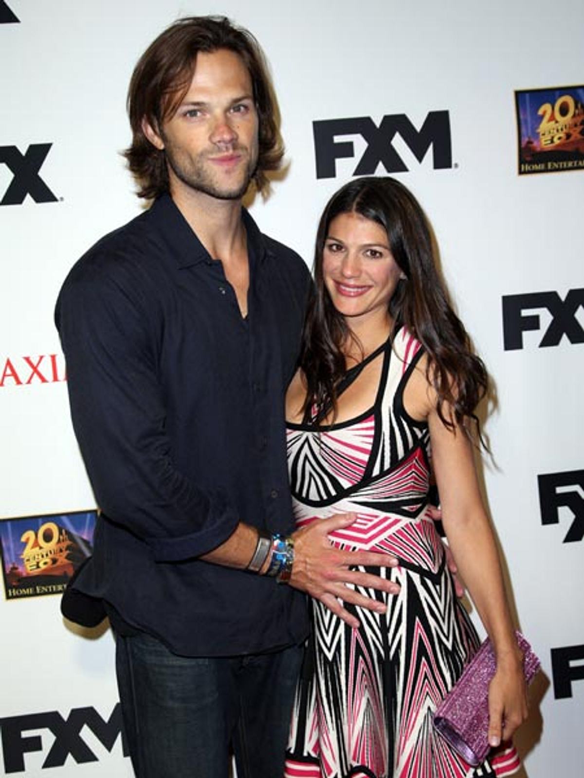 Jared Padalecki und seine Frau Geneviere haben ein Geheimnis um den Namen ihres Sohnes gemacht. Bis jetzt.