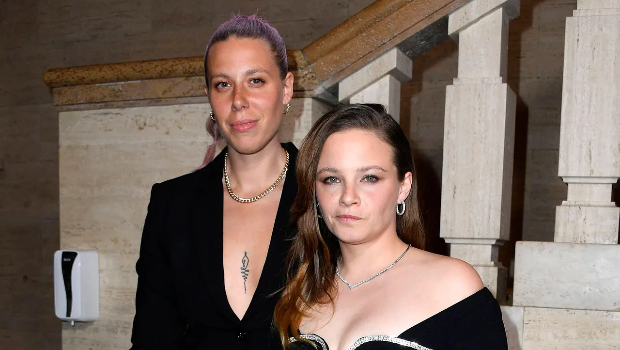Katharina Zorn und Jasna Fritzi Bauer Katharina Zorn und Jasna Fritzi Bauer - Foto: IMAGO/ Future Image