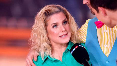 Jeanette Biedermann hat sich bei ihren Fans gemeldet. - Foto: IMAGO / Panama Pictures