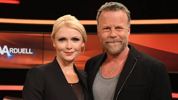 Jenke von Wilmsdorff mit Frau Mia Bergmann