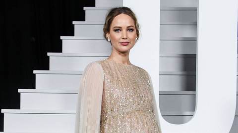 Jennifer Lawrence schwanger bei Filmpremiere - Foto: IMAGO / NurPhoto