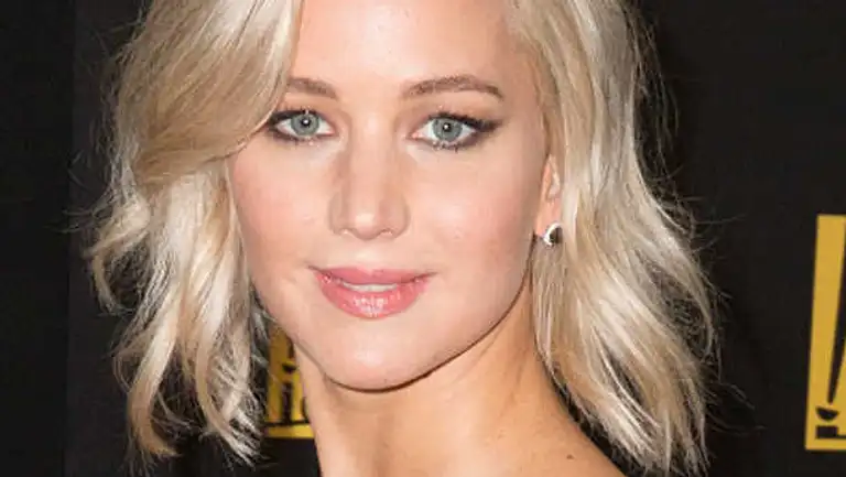 Jennifer Lawrence zickig Golden Globe