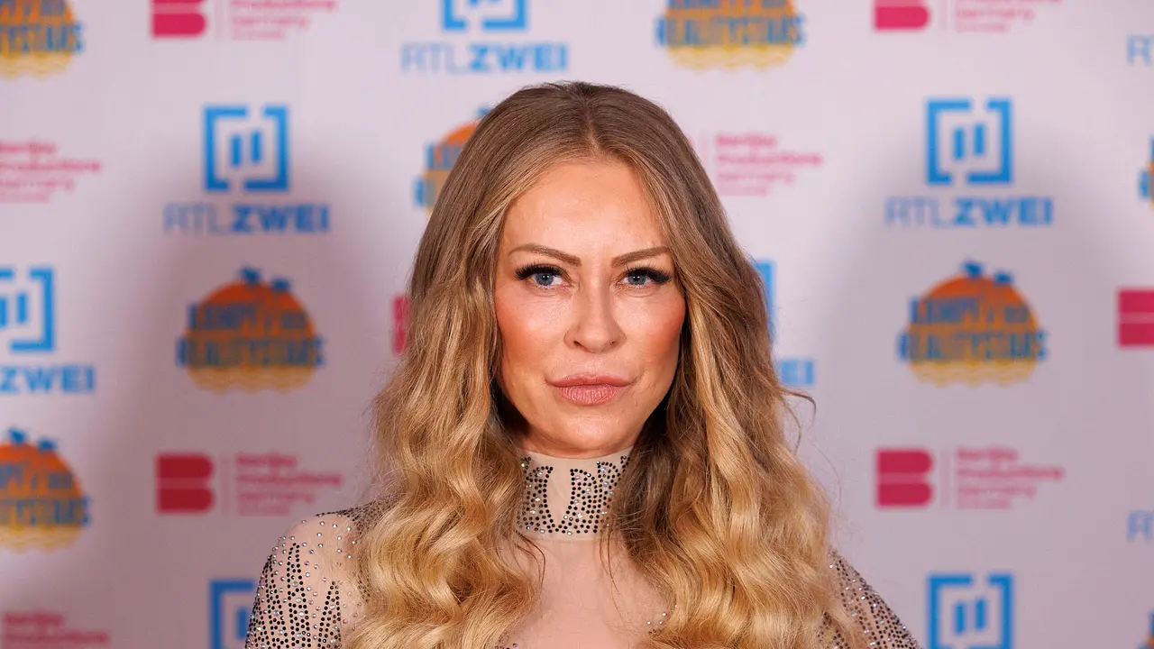 Jenny Elvers: Pleite? Ein Insider packt aus Jenny Elvers: Pleite? Ein Insider packt aus - Foto: IMAGO / Panama Pictures