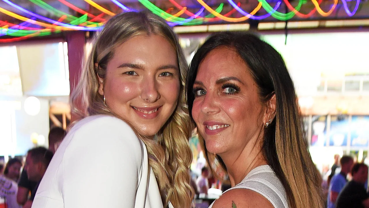 Joelina Karabas und Daniela Büchner Joelina Karabas und Daniela Büchner - Foto: Tristar Media/Getty Images