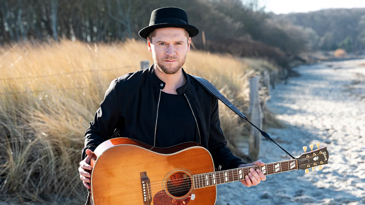 Johannes Oerding singt mit seiner Freundin Ina Müller Johannes Oerding singt mit seiner Freundin Ina Müller - Foto: TVNOW / Markus Hertrich