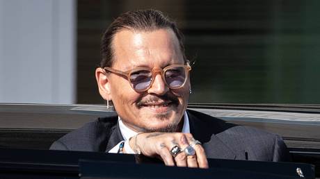 Johnny Depp - Foto: Cliff Owenx/CNP/MediaPunch/IMAGO