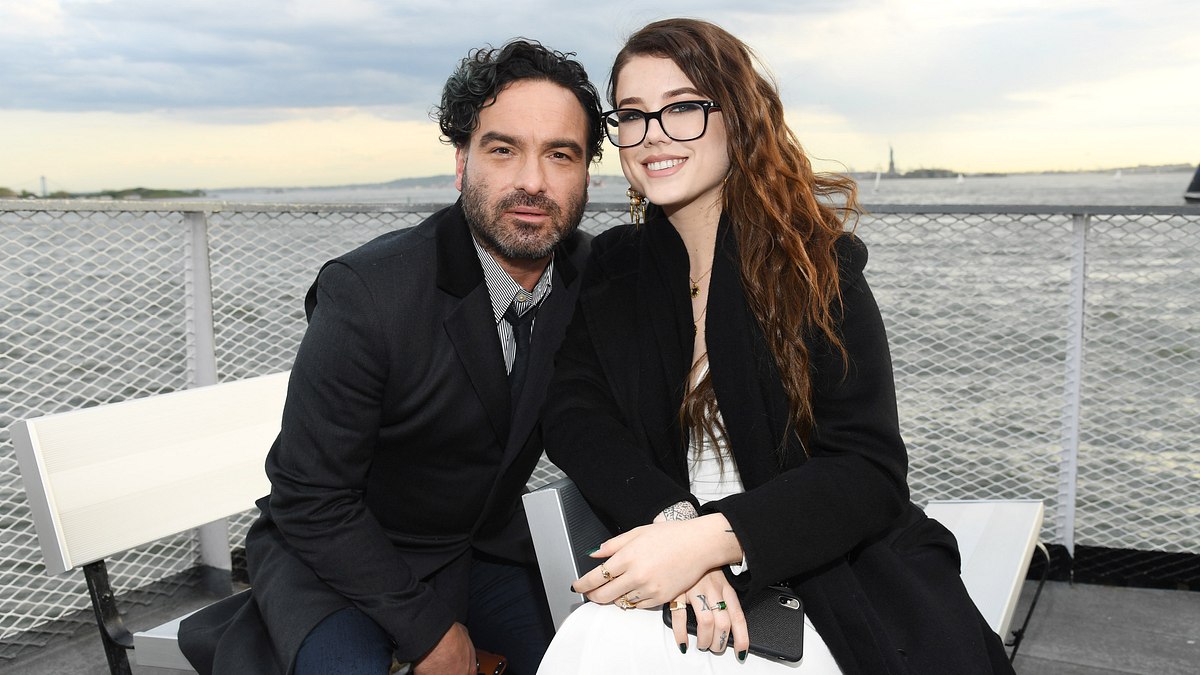 Johnny Galecki und Alaina Meye