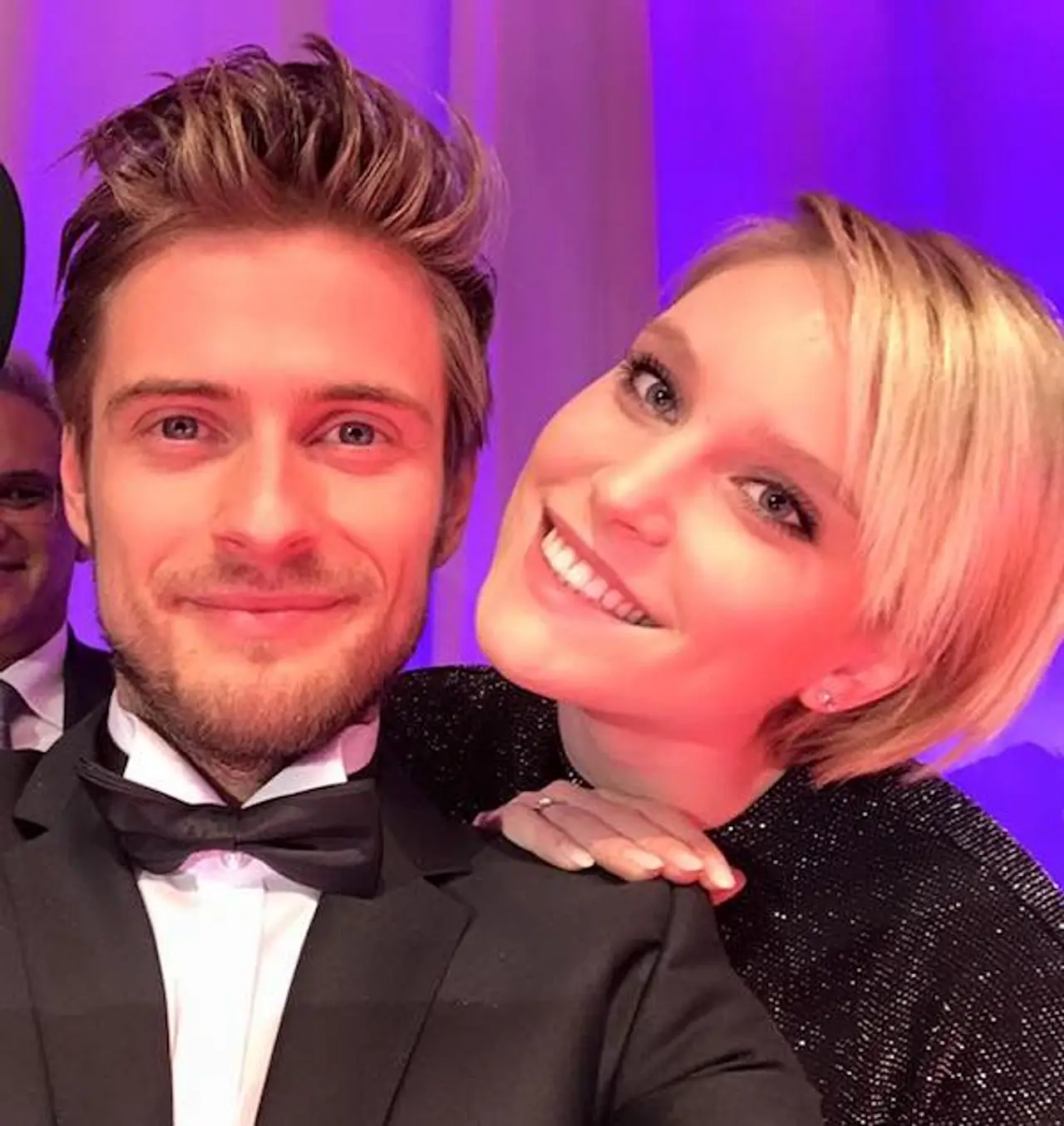 Kim Hnizdo und Jörn Schlönvoigt sind nur Freunde Nur Freundschaft: Kim Hnizdo spricht über ihre Beziehung zu Jörn Schlönvoigt - Foto: Facebook / Jörn Schlönvoigt