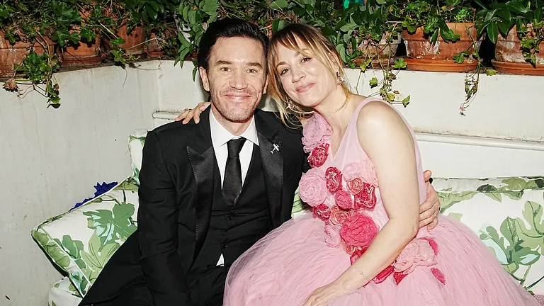Kaley Cuoco und Tom Pelphrey