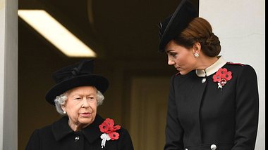 Herzogin Kate und die Queen - Foto: imago