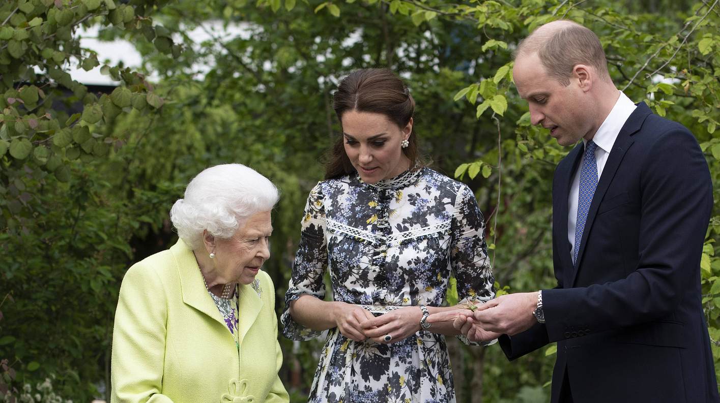 Herzogin Kate und Prinz William und die Queen