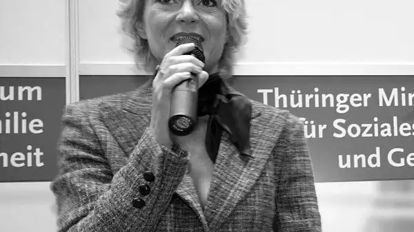 hr4-Moderatorin Kathrin Schirmer ist tot!