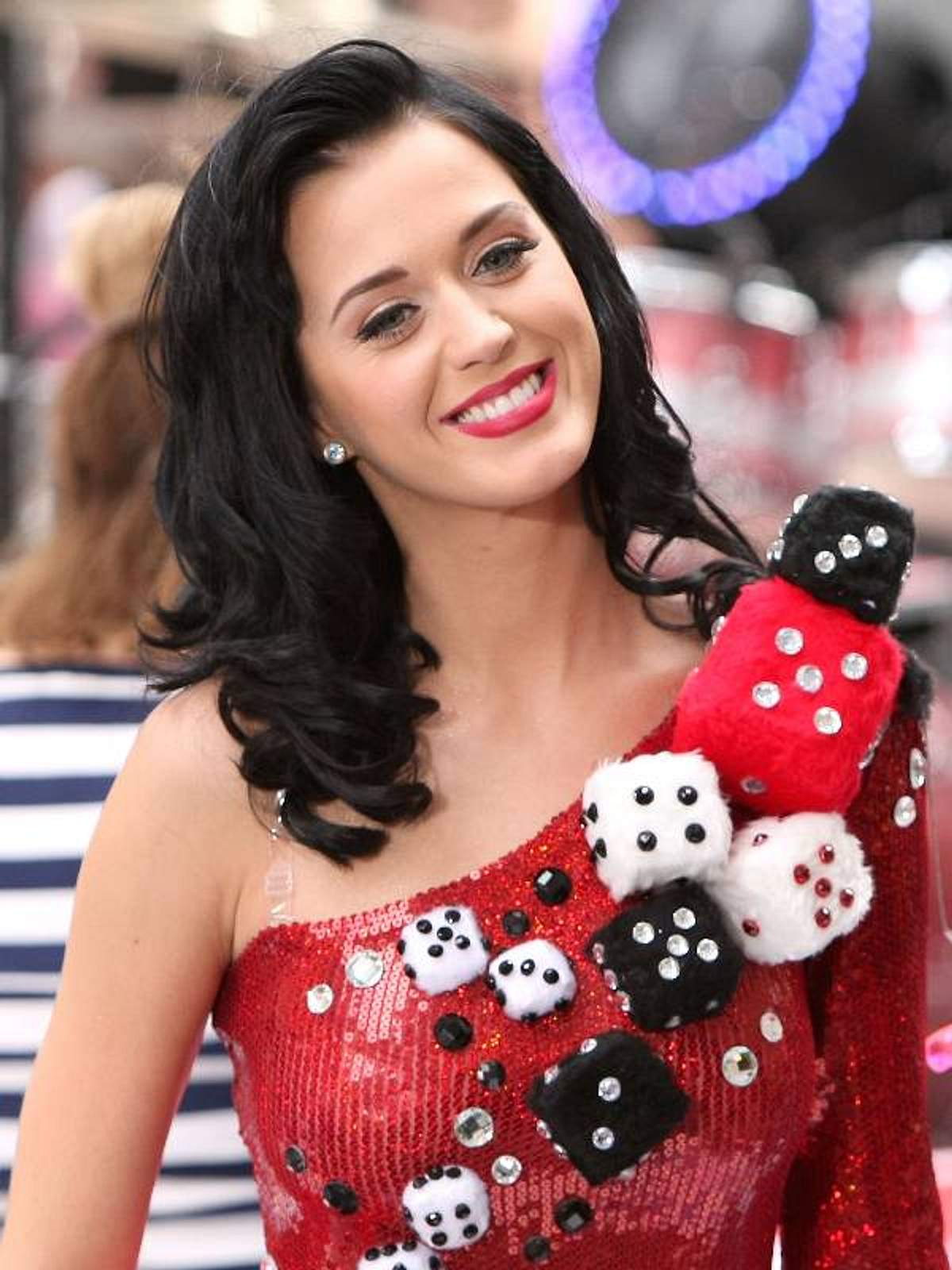 Popdiven: Die verrücktesten Outfits von Katy Perry und Lady Gaga - Bild 18