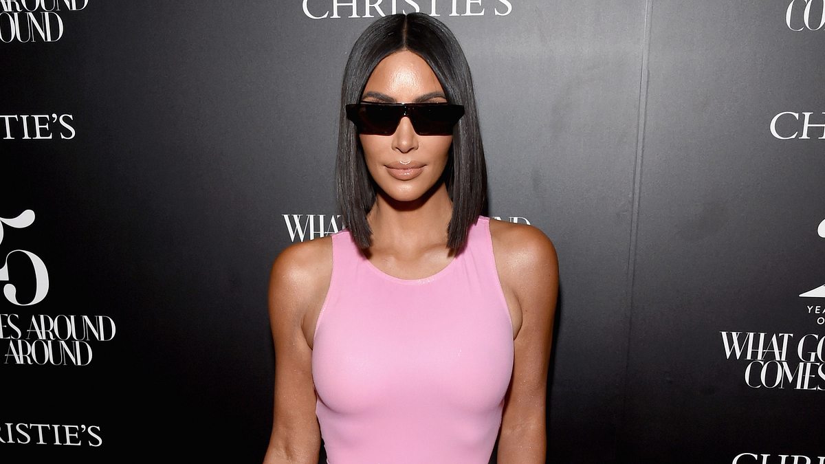 Glatt und shinny - Kim Kardashian liegt mit ihrer Frisur voll im Trend