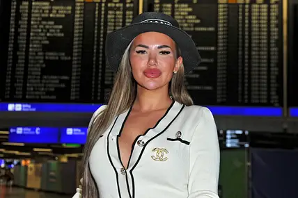 Kim Virginia Hartung am Flughafen.