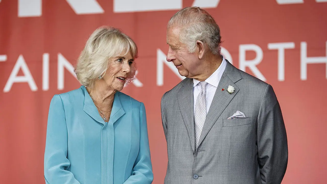 Königin Camilla und König Charles Königin Camilla und König Charles - Foto: IMAGO / MAXPPP