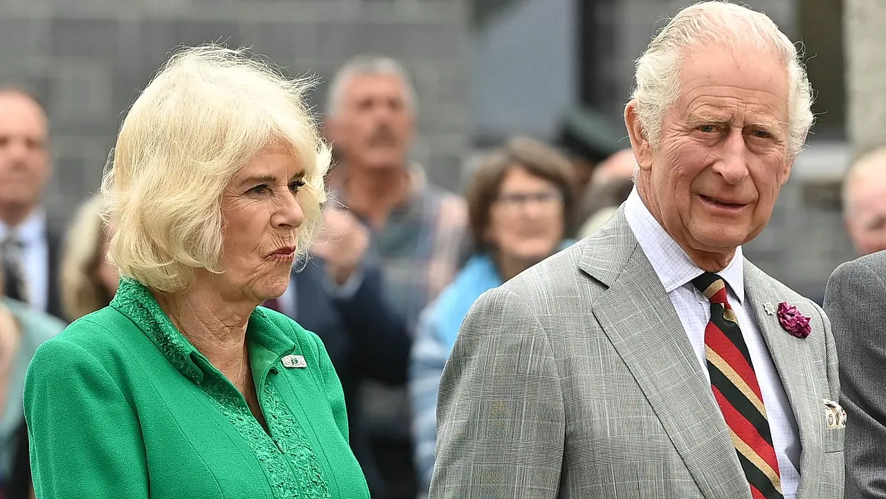 Königin Camilla und König Charles Königin Camilla und König Charles - Foto: Oliver McVeigh - Pool/ Getty Images