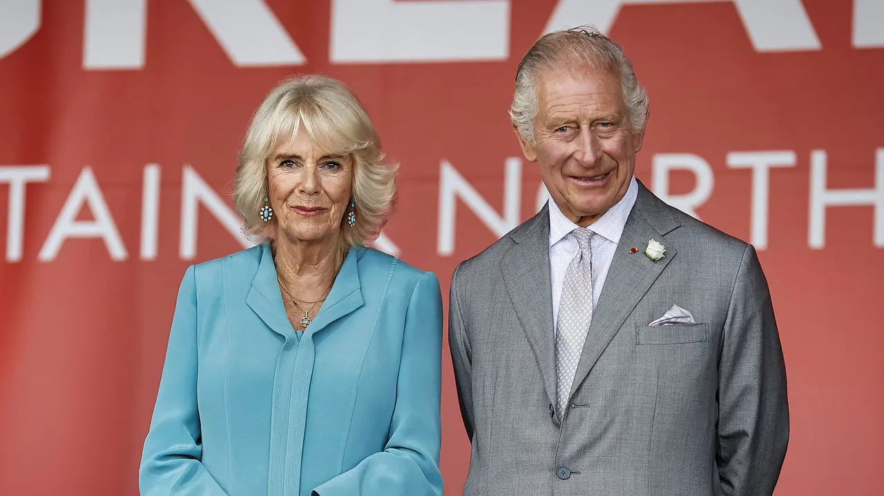 Königin Camilla und König Charles Königin Camilla und König Charles - Foto: IMAGO / MAXPPP