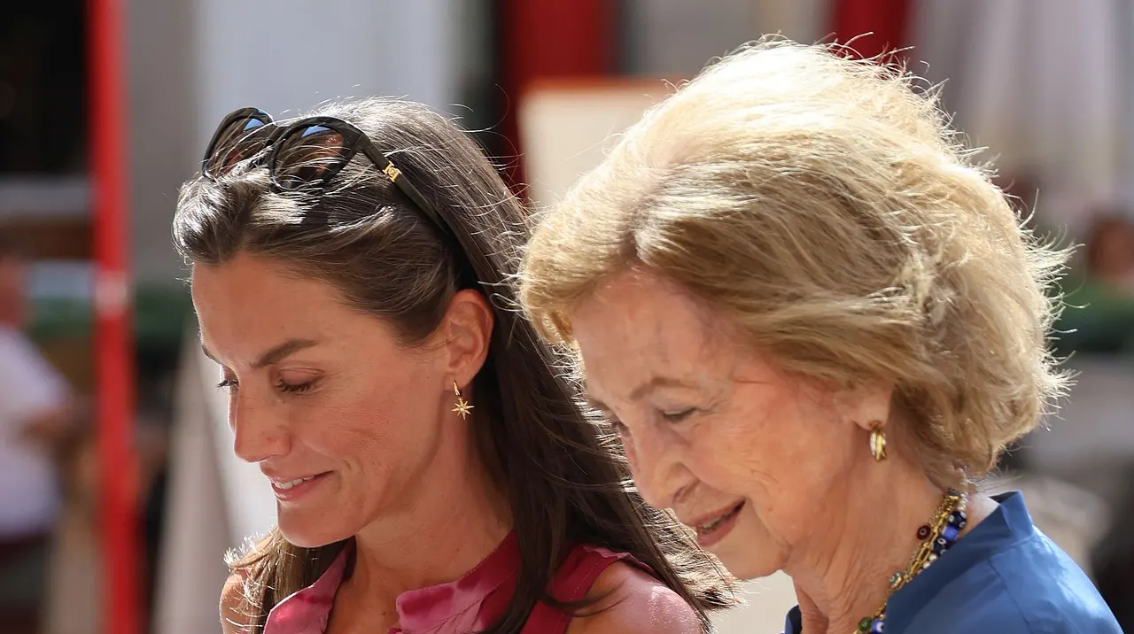 Königin Letizia und Ex-Königin Sofia Königin Letizia und Ex-Königin Sofia - Foto: Raul Terrel/Europa Press via Getty Images
