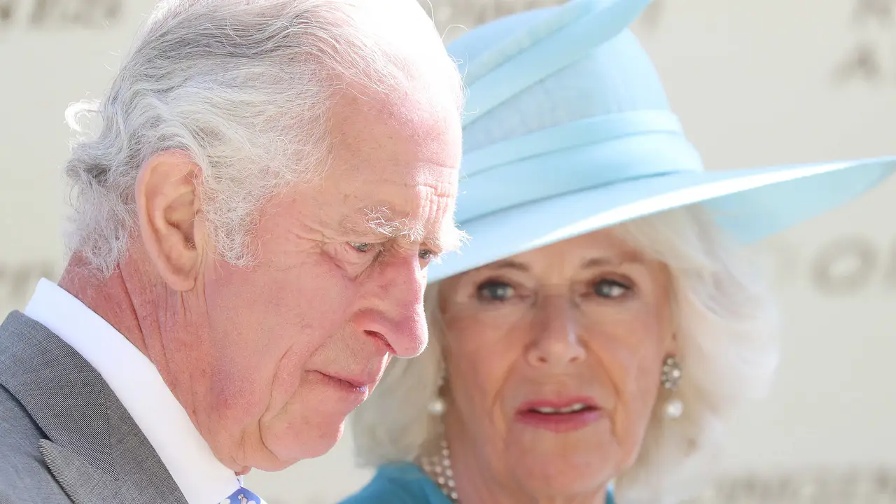 König Charles und Camilla König Charles und Camilla - Foto: IMAGO / Frank Sorge