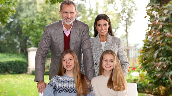 König Felipe & Königin Letizia & Leonor und Sofia