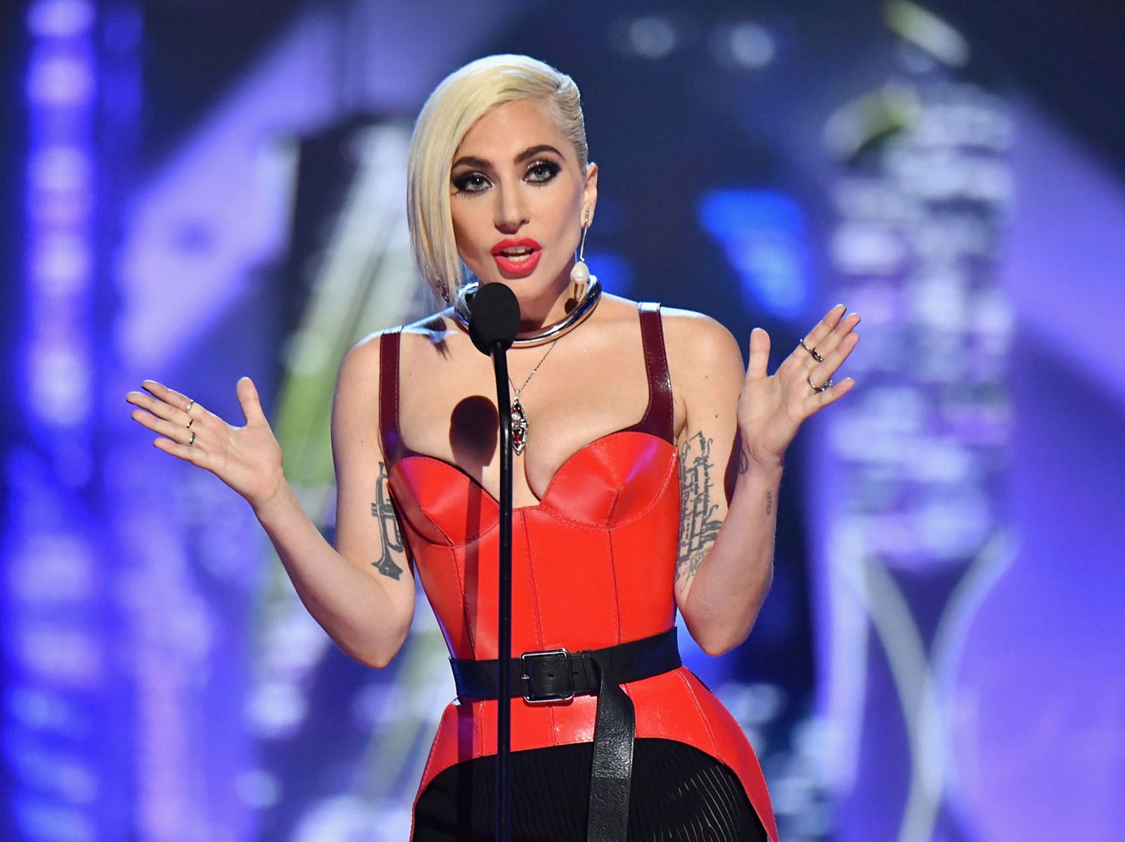 Lady Gaga Mutiert Zur Gwen Stefani Kopie Intouch