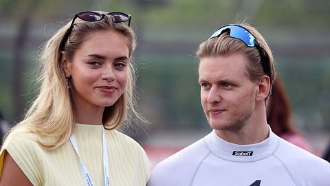 Mick Schumacher und Laila Hasanovic - Foto: IMAGO / Andreas Beil