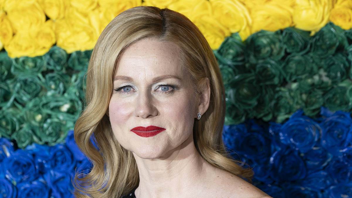 Laura Linney