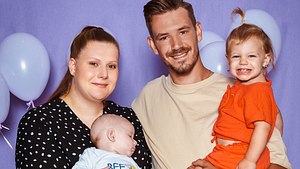 Lavinia Wollny und Tim Katzenbauer mit ihren Kindern - Foto: RTLzwei