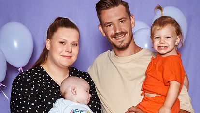 Lavinia Wollny und Tim Katzenbauer mit ihren Kindern
