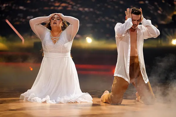 Selfiesandra und Zsolt Sándor Cseke bei "Let's Dance": Muss sie pausieren?