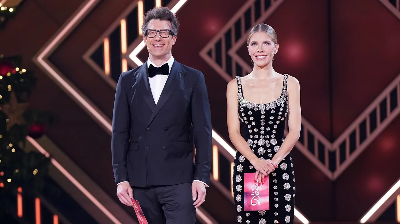 "Let's Dance"-Teilnehmer 2025 stehen fest Victoria Swarovski und Daniel Hartwich auf der Lets Dance-Bühne - Foto: RTL