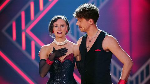 Lets Dance: Ann-Kathrin Bendixen und Valentin Lusin - Foto: RTL / Stefan Gregorowius