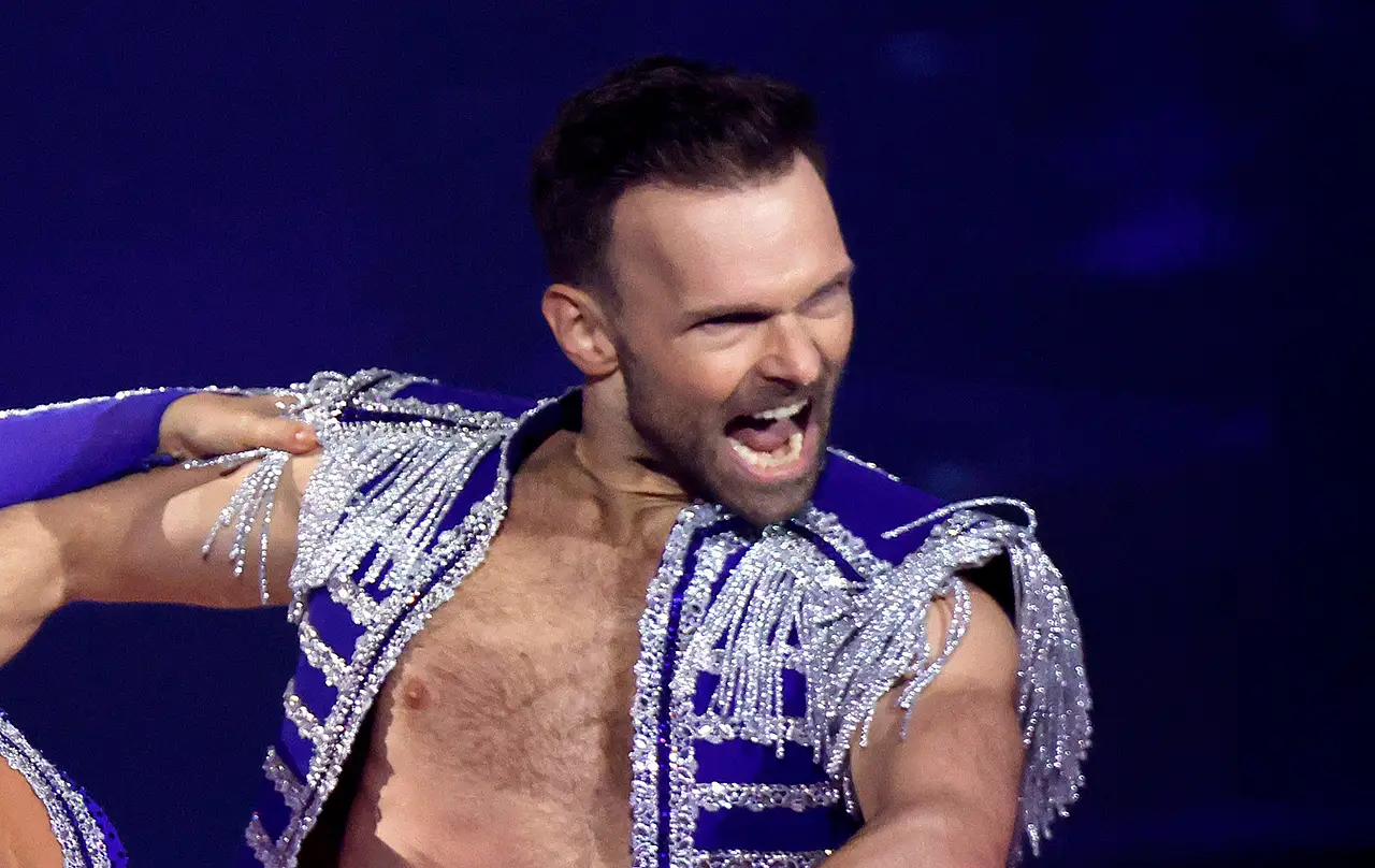 Vadim Garbuzov, hier mit aufgerissenem Mund, könnte direkt zum Auftakt der Profi-Challenge 2025 an der Seite von Katja Kalugina unwissentlich gegen die Regeln verstoßen haben.  - Foto:  IMAGO / Panama Pictures