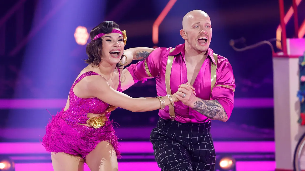 Fabian und Anastasia gehören zu den Favoriten der Staffel. Fabian und Anastasia gehören zu den Favoriten der Staffel. - Foto: IMAGO / Panama Pictures
