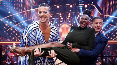 Jorge González, Motsi Mabuse und Joachim Llambi - Foto: RTL/ Stefan Gregorowius