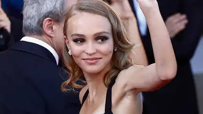 Lily-Rose Depp ist nur noch Haut und Knochen!