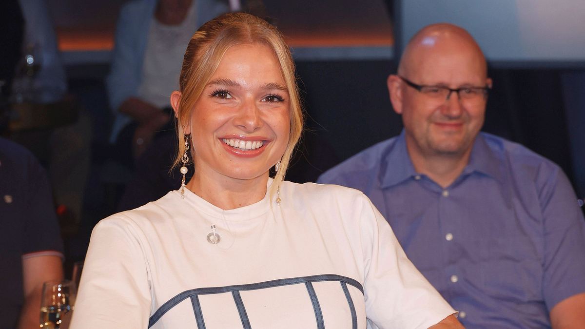 Lola Weippert wird Spiegel-Bestsellerautorin