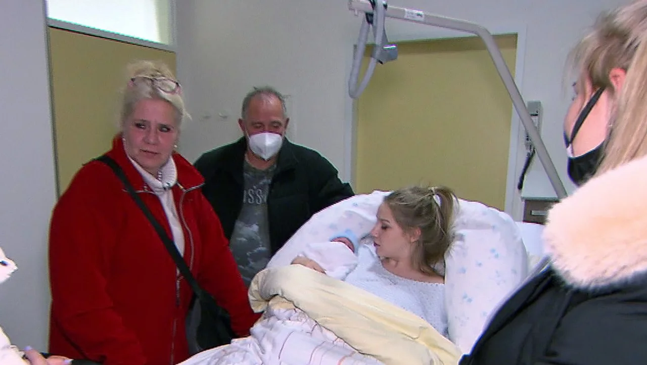 Loredana Wollny und ihre Familie Loredana Wollny und ihre Familie - Foto: RTLzwei