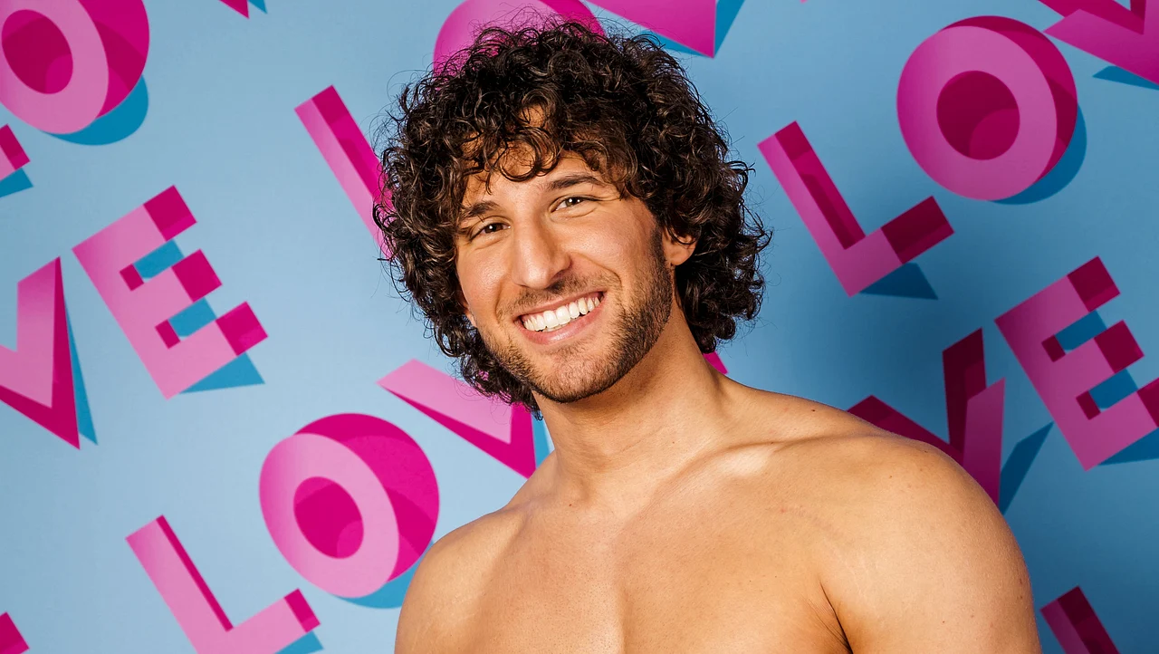 Love Island 2022 Adriano Love Island 2022 Adriano - Foto: RTLZWEI / Thomas Reiner & Antje Rieken