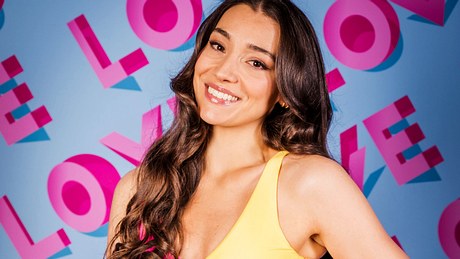 Love Island 2022 Sandrine - Foto: RTLZWEI / Thomas Reiner & Antje Rieken