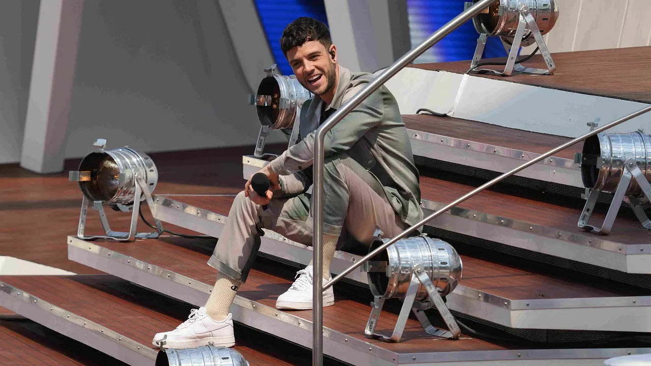 Luca Hänni bei TV-Aufnahmen Luca Hänni bei TV-Aufnahmen - Foto: IMAGO / BOBO