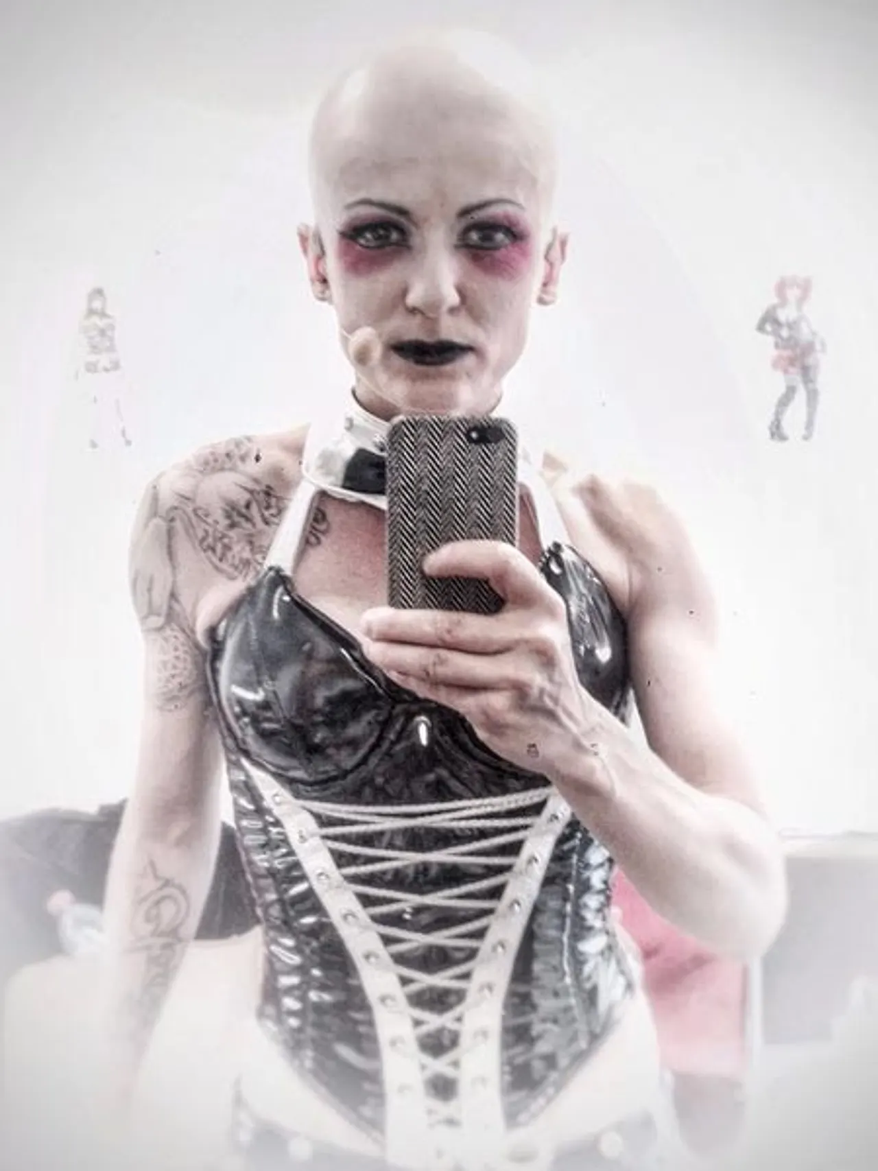 Lucy? Bist du das etwa!? Lucy? Bist du das etwa!? - Foto: Facebook / Lucy Diakovska