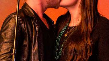 Macaulay Culkin möchte seine Freundin Jordan Lane Price heiraten. - Foto: Getty Images