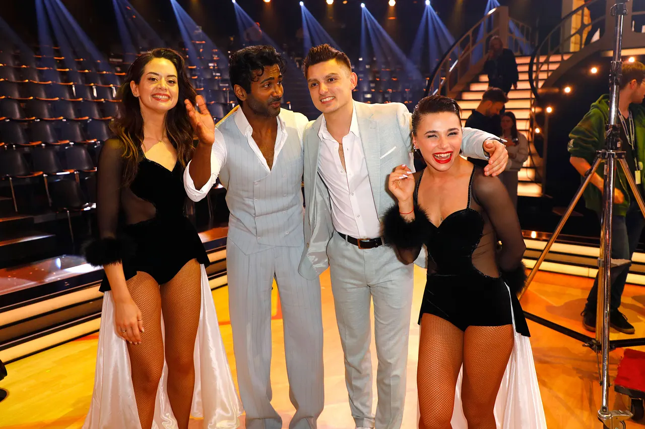 malika-dzumaev-ersetzt-von-ihr Malika Dzumaev, Biyon Kattilathu, Zsolt Sandor Cseke und Anastasia Maruster während der 17. Staffel der RTL-Show Lets Dance auf dem Parkett. - Foto: IMAGO / Future Image