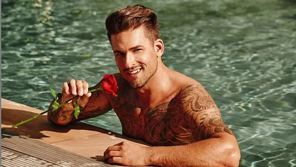 Marco Cerullo vergibt Rosen bei "Bachelor in Paradise"