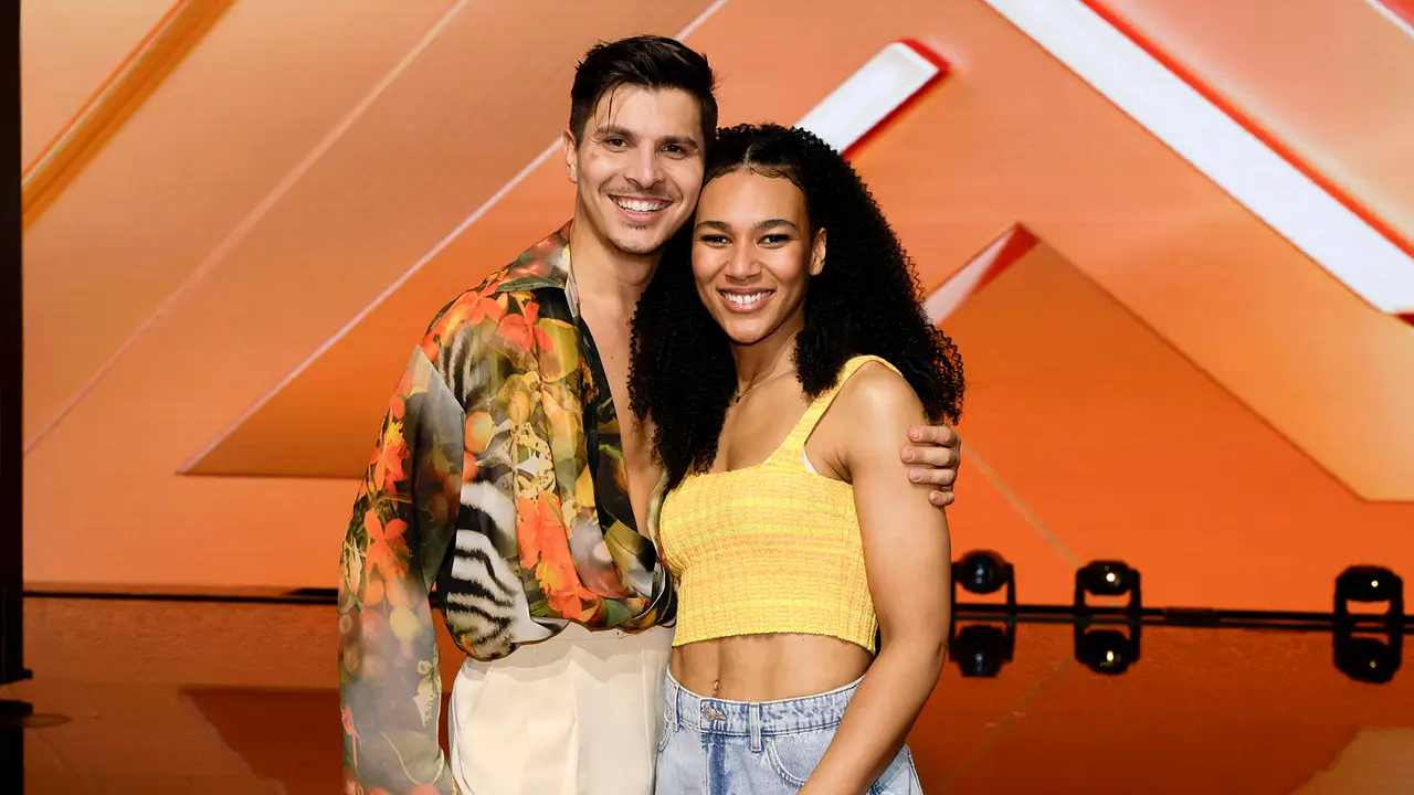 Beziehung zwischen Alexandru Ionel und Marie Mouroum Alexandru Ionel hat Marie Mouroum im Lets Dance-Studio im Arm. - Foto: Imago / Panama Pictures