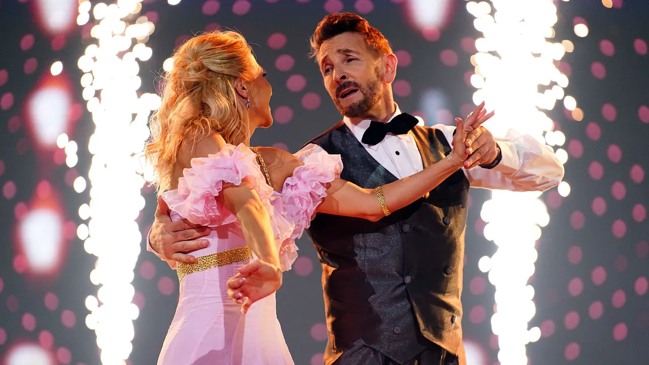 Kathrin Menzinger und Mark Keller Kathrin Menzinger und Mark Keller - Foto: RTL/ Stefan Gregorowius